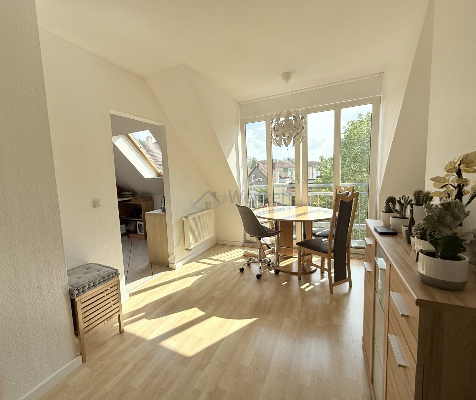 Sonnige Dreizimmerwohnung in zentraler Lage