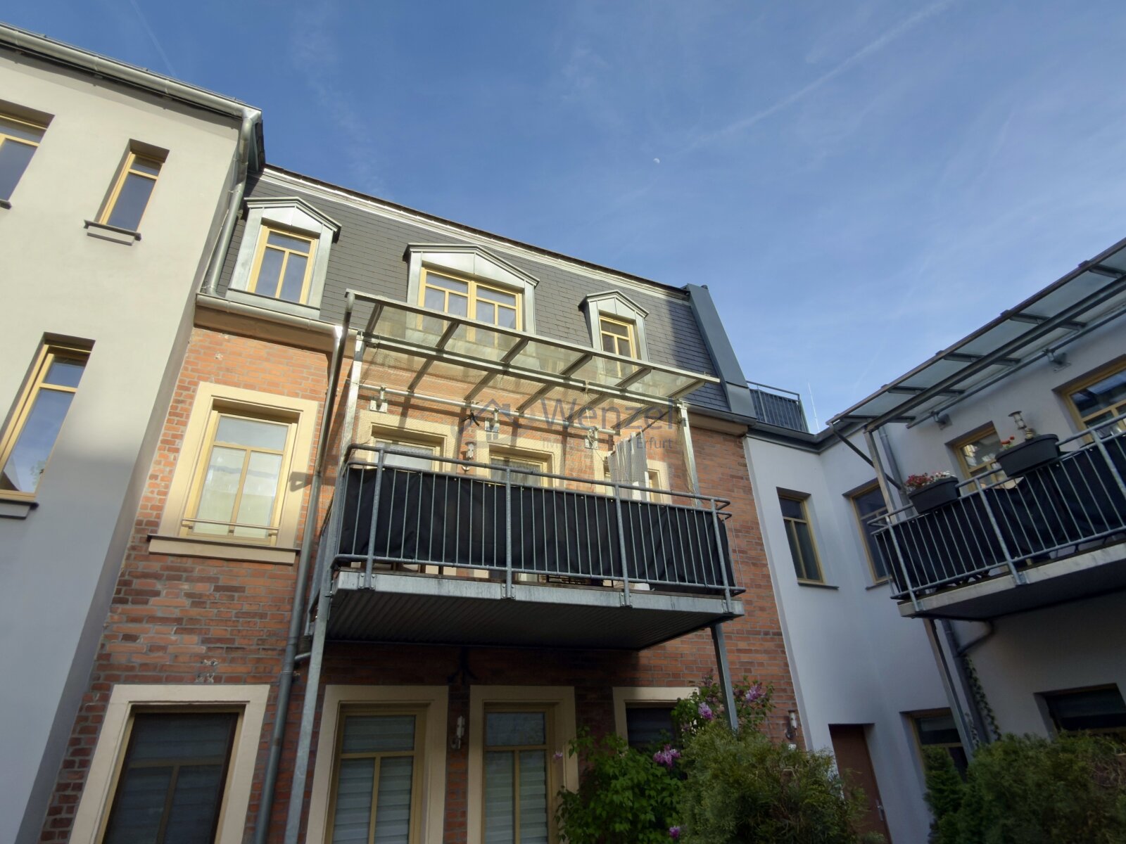 Attraktive Kapitalanlage: Ein-Zimmer Appartement mit riesiger Dachterrasse
