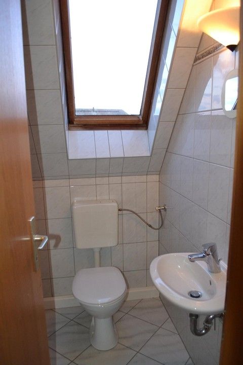 Schöne Drei-Zimmer-Maisonette - EBK & Stellplatz inklusive!
