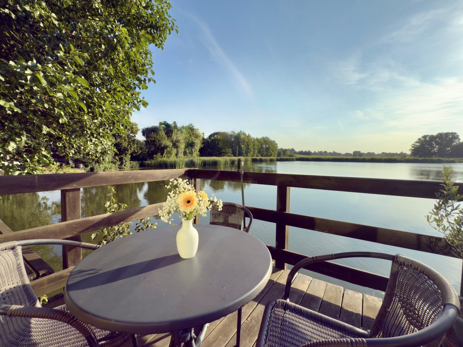 Hainspitz: Haus am See  Hainspitz: Haus am See