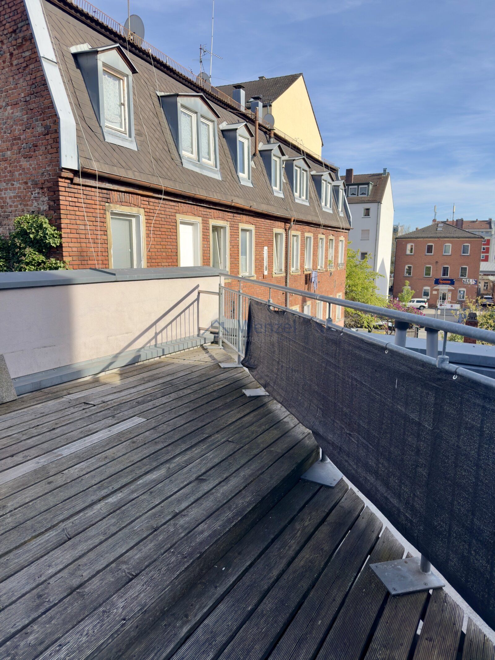 SINGLE-Appartement mit großer Dachterrasse 